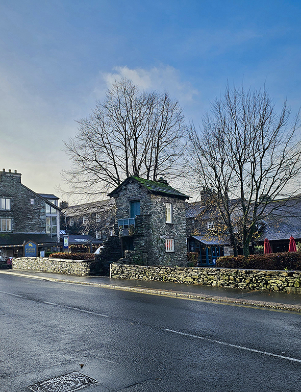 Bridge House from across the road.  You can see how small the structure actually is.